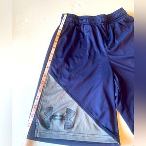 Under Armour Boy’s Medium Athletic Shorts